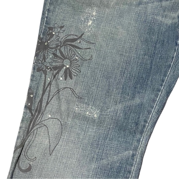 Old Navy Embellished Boot Cut Jeans NWT - Picture 3 of 3